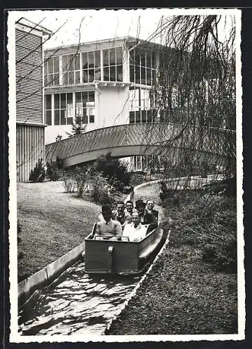 AK Zürich, Schweizerische Landesausstellung 1939, Fahrt mit kleinem Boot auf dem Schifflibach