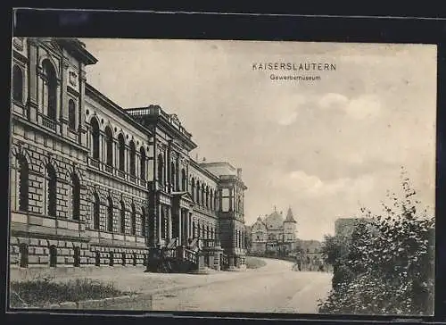 AK Kaiserslautern, Gewerbemuseum mit Strassenpartie