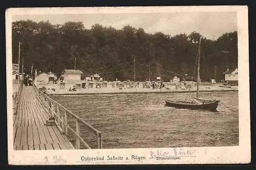 AK Sassnitz a. Rügen, Blick vom Pier auf die Strandanlagen