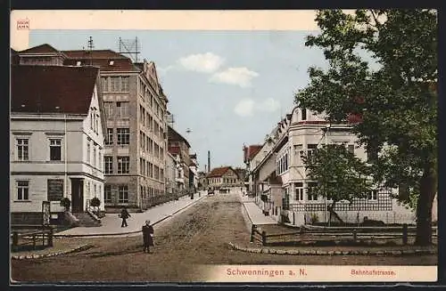 AK Schwenningen a. N., Bahnhofstrasse mit Passanten