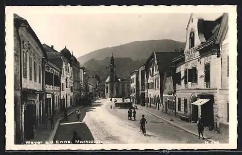 AK Weyer a. d. Enns, Marktplatz mit Geschäften und Kirche