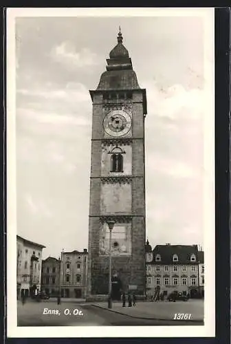 AK Enns /O.-Oe., Ortspartie mit Uhrturm und dem Stadtamt
