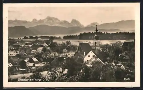 AK Sierning bei Steyr, Ortsansicht mit Kirche, im Hintergrund die Alpen