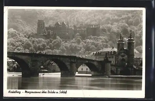 AK Heidelberg, Morgensonne über Brücke und Schloss