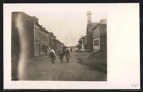 Foto-AK Weisel / Rhein, Blick in die Altpforter Strasse