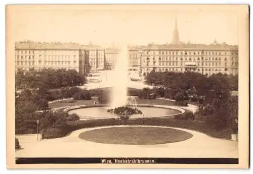 Fotografie unbekannter Fotograf, Ansicht Wien, Schwarzenbergplatz mit dem Hochstrahlbrunnen
