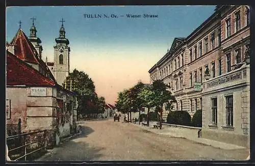 AK Tulln /N.-Oe., Wiener Strasse mit Gasthof zum Wienertor