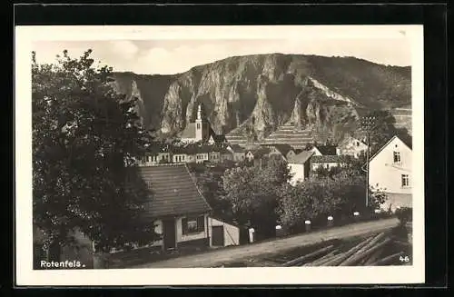 AK Bad Kreuznach, Ortsansicht mit Kirche und Rotenfels-Massiv