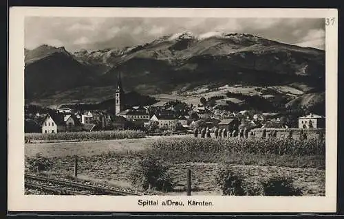 AK Spittal a. Drau, Ortsansicht von den Bahngleisen aus, Kirche