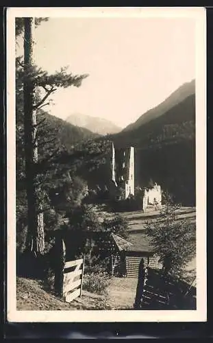 AK Oberdrauburg, Ruine Hohenburg gegen Gailbergsattel u. Polenik