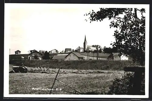 AK Andrichsfurt, Ortsansicht von einem Feld aus, Heuernte