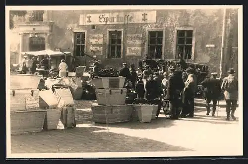 Foto-AK Buttstädt, Krammarkt vor der Sparkasse