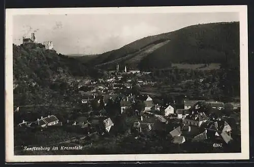 AK Senftenberg im Kremstale, Teilansicht mit Ruine