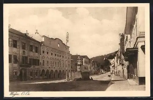 AK Weyer /O.-Oe., Strassenpartie mit Brunnen