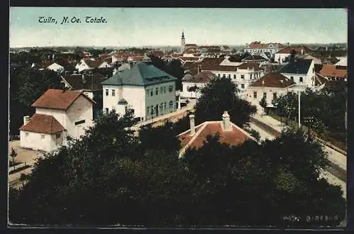 AK Tulln /N.-Oe., Totalansicht mit Strassenpartie