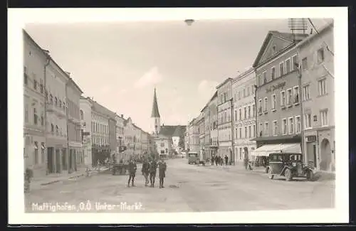 Foto-AK Mattighofen /O.-Ö., Kinder am Unter-Markt