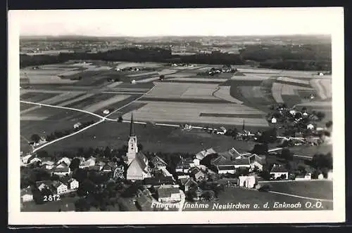 AK Neukirchen a. d. Enknach, Teilansicht mit Kirche, Fliegeraufnahme