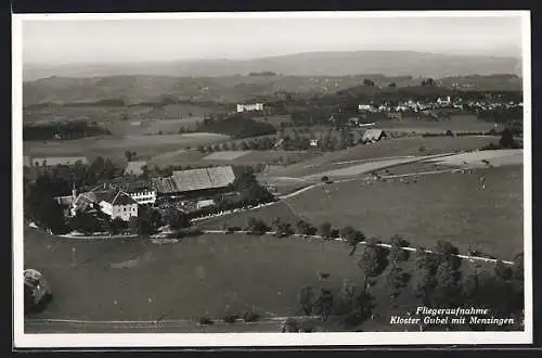 AK Menzingen, Ortspanorama mit Kloster Gubel, Fliegeraufnahme