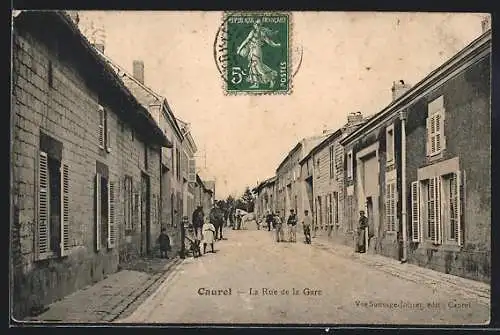AK Caurel, La Rue de la Gare