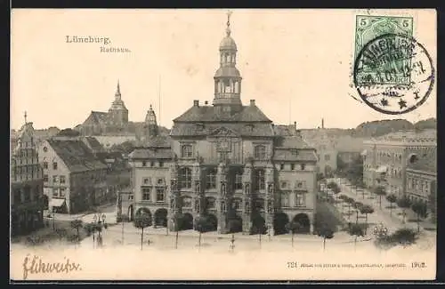 AK Lüneburg, Blick auf Rathaus mit Strassenpartie