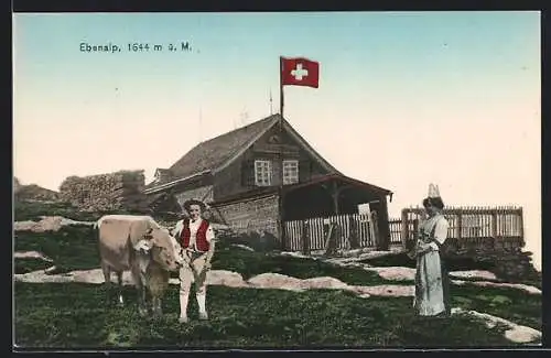 AK Ebenalp, Gasthaus mit Schweizer Flagge, Paar in Tracht