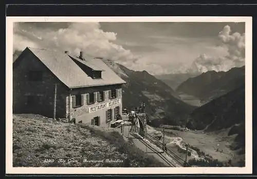 AK Alp Grüm, Restaurant Belvédère vor prächtigem Bergpanorama