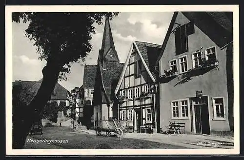 AK Mengeringhausen, Strassenpartie mit Kirchturm