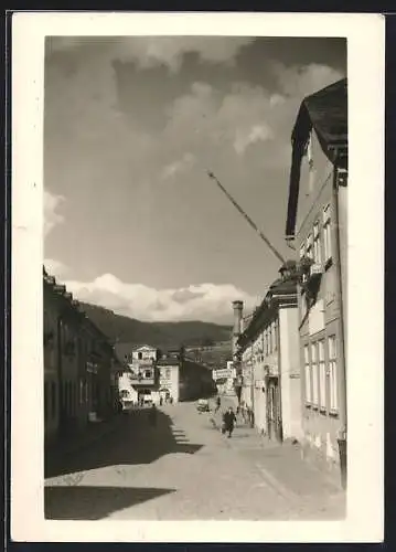 AK Leutenberg /Thür., Strassenpartie mit der Gaststätte Garküche