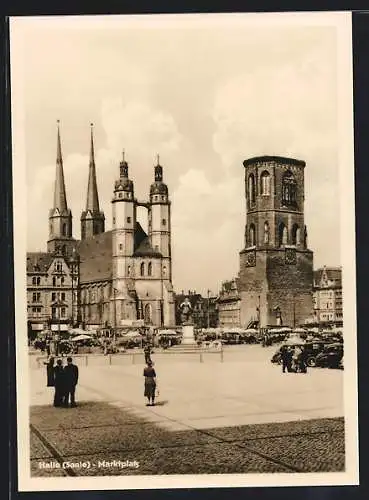 AK Halle /Saale, Blick über den Marktplatz mit Kirche