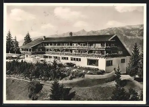 AK Sonthofen, Berghotel Allgäuer Berghof mit Alpe Eck, Bes. W. Reichert