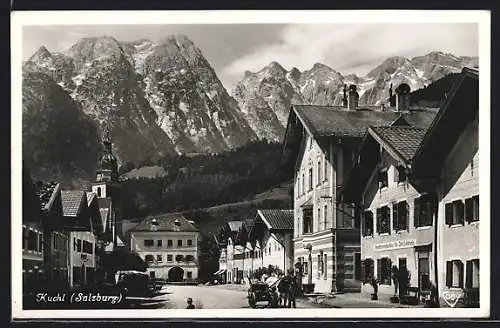 AK Kuchl, Strrassenpartie mit Blick zum Hohen Göll