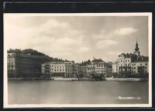 AK Gmunden, Uferpartie mit Hotel Schwanen