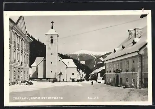 AK Turrach, Ortspartie mit Kirche im Winter
