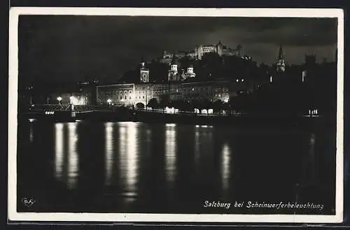 AK Salzburg, Ortspartie bei Scheinwerferbeleuchtung