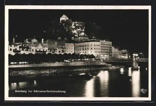 AK Salzburg, Kapuzinerkloster und Platzl im Scheinwerferbeleuchtung