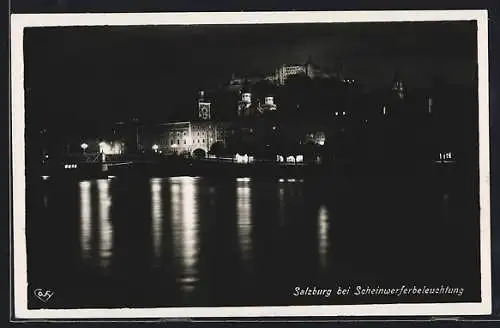 AK Salzburg, Ortspartie bei Scheinwerferbeleuchtung