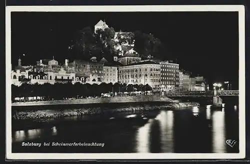 AK Salzburg, Kapuzinerkloster und Platzl im Scheinwerferbeleuchtung