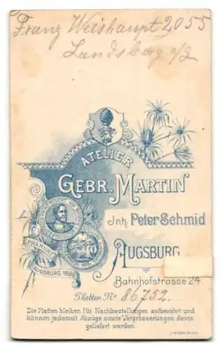 Fotografie Atelier Gebr. Martin, Augsburg, Bahnhofstr. 24, Junge Frau mit zurückgestecktem Haar im hellen Kleid