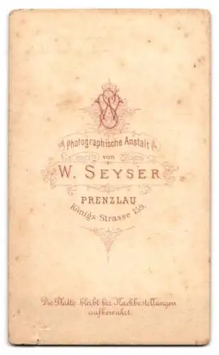 Fotografie W. Seyser, Prenzlau, Königs-Strasse 159, Bürgerlicher Mann mit Vollbart und Brille