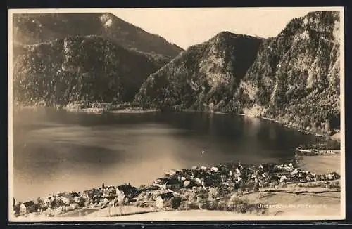 AK Unterach am Attersee, Ortspartie am See mit Gebirge