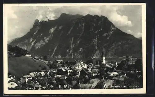 AK Ebensee am Traunsee, Ortsansicht gegen die Berge