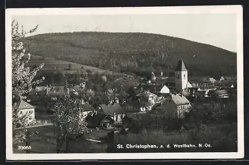AK St. Christophen a. d. Westbahn, Ortsansicht mit Kirche vom Hügel aus