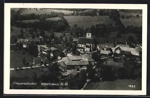 AK Allhartsberg /N.-Ö., Ortsansicht mit der Kirche vom Flugzeug aus