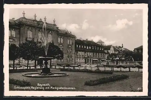 AK Bayreuth, Schlossplatz, Regierung mit Markgrafenbrunnen