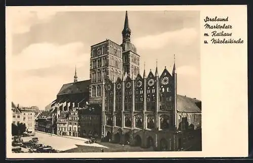 AK Stralsund, Marktplatz mit Rathaus und Nikolaikirche