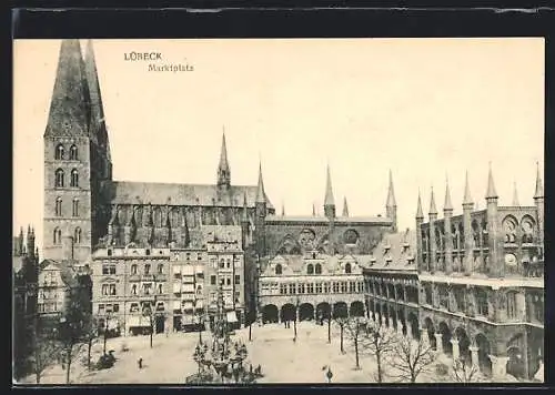 AK Lübeck, Marktplatz mit Rathaus