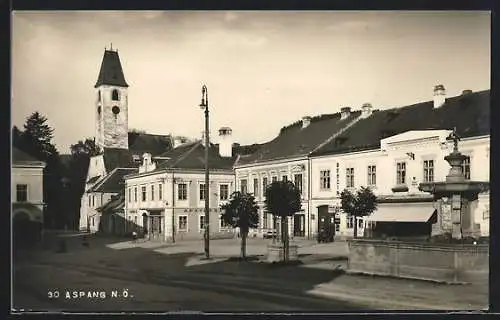 AK Aspang /N.-Ö., Platzpartie mit Blick auf die Apotheke und die Kirche