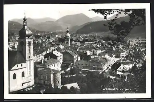 AK Waidhofen a. d. Ybbs, Panoramablick vom Berg aus, die Kirche im Vordergrund