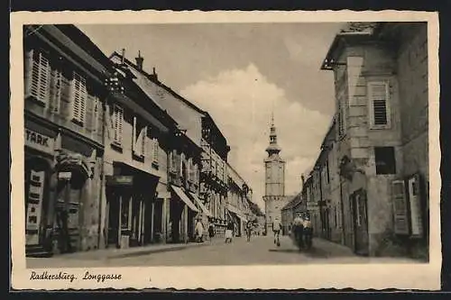 AK Radkersburg, Langgasse mit Geschäften