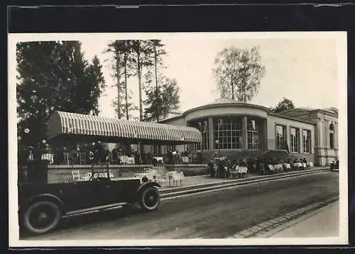 AK Bad Hall, Trinkhalle m. Terrassen-Café Lauf